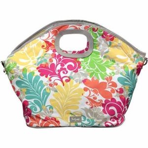 Thirty-One Cooler/Picnic Bag in Island Damask.